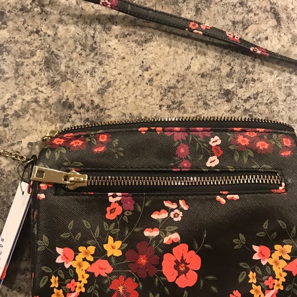 Floral cross body - Picture 3 of 3
